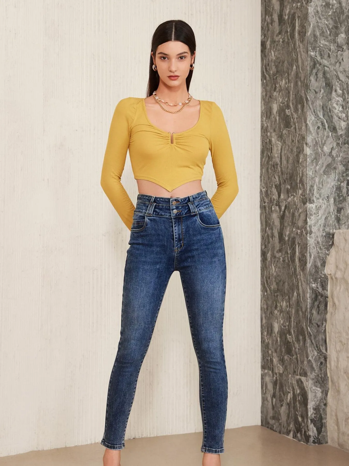 Elegant Ruched Long Sleeve Crop Top